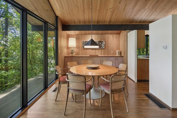 The Home of One of Oregon’s Most Celebrated Architects Seeks $1.6M