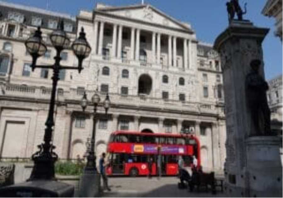 Bank of England expected to cut interest rates to 4% amid weakening UK economy