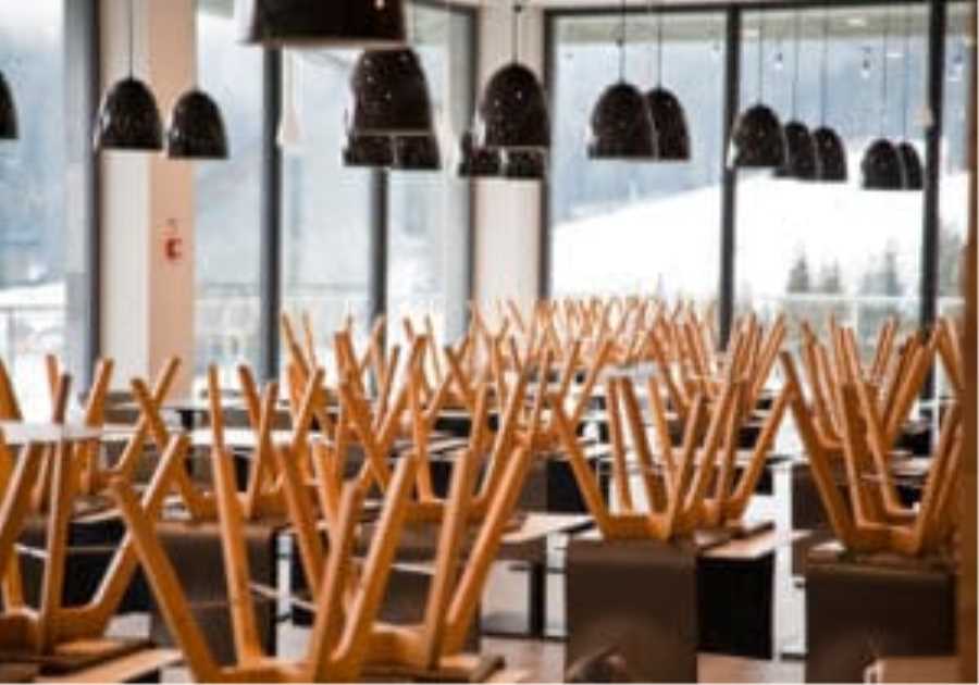 Tax raid forcing pubs and restaurants to close one day a week