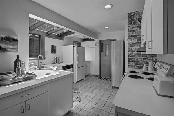 BEFORE: The kitchen's awkward layout left room for improvement.