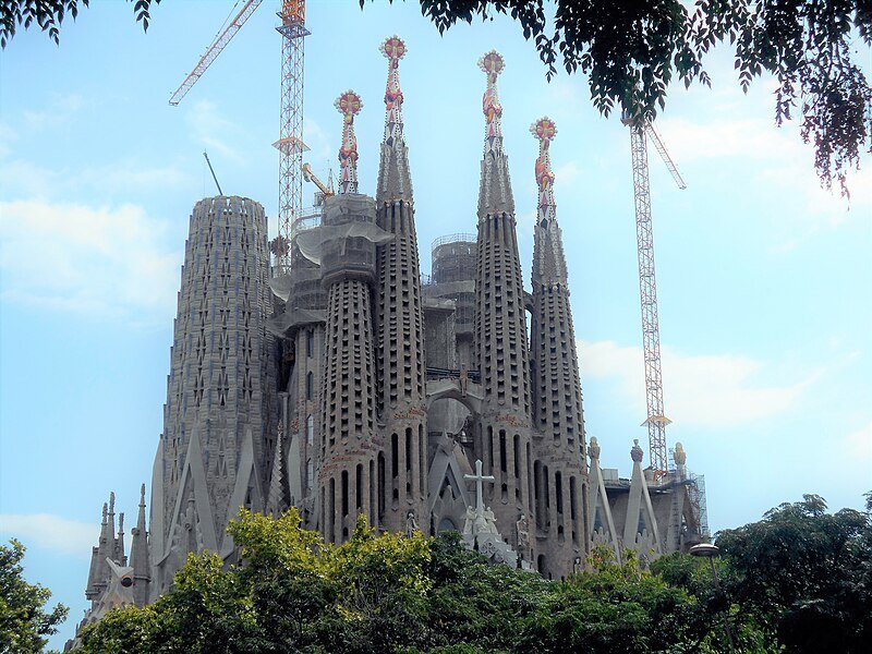 MASTERPIECE: After Over 100 Years Under Construction, Famous Barcelona Basilica ‘Sagrada Familia’ Will Be Completed Becoming Tallest Church in the World (VIDEOS)
