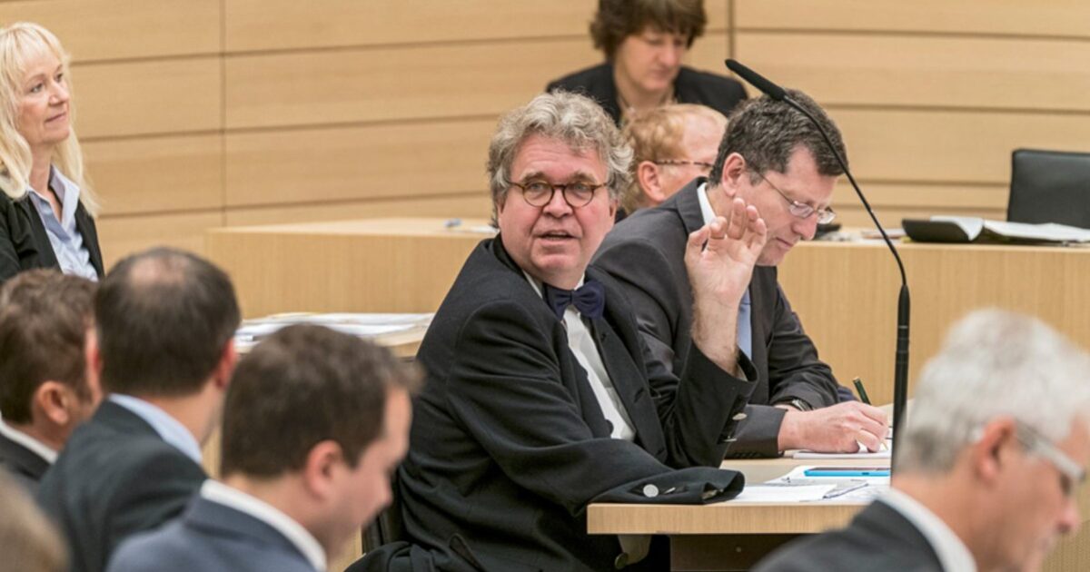 Interview with Former AfD MP Dr. Heinrich Fiechtner: They threatened to torture me to unlock my Phone — This is Merkel’s legacy (Part 2)