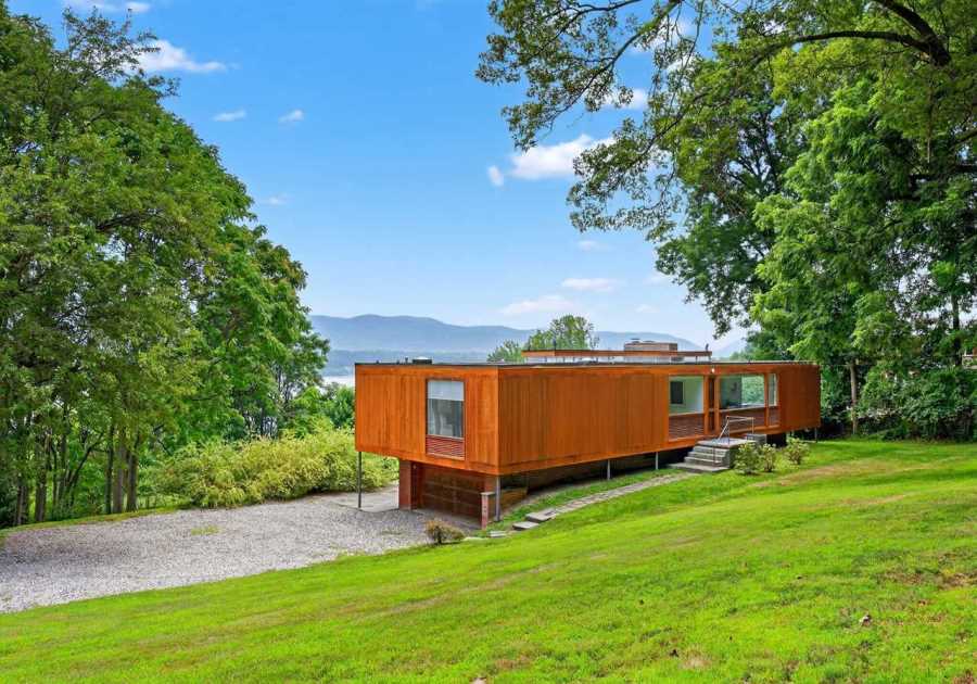 Philip Johnson’s Wolf House Is on the Market for $1.8M