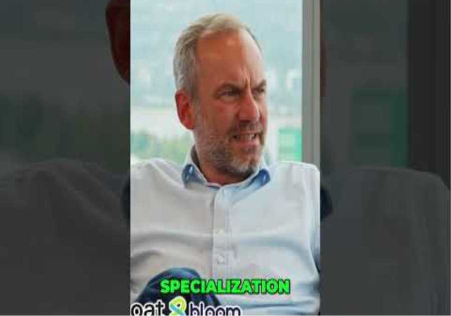 Venture Capital Trends: New Funds, Specialization & Mega-Platforms #shorts