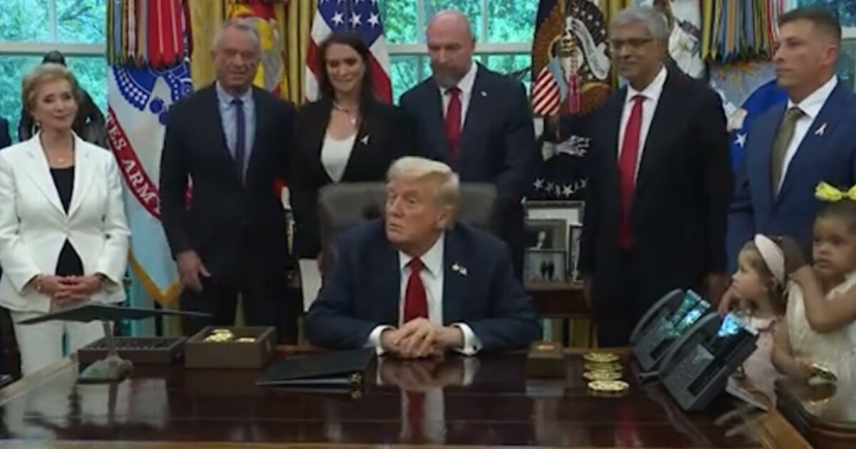 (VIDEO) Trump Warns “We’d be Laying Off a Lot of People” if Democrats Shut the Government Down – “We Can Get Rid of a Lot of Things That We Don’t Want”