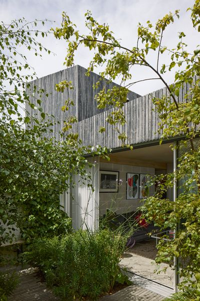 There’s So Much Greenery at This London Home, You’d Hardly Know You Were in the City