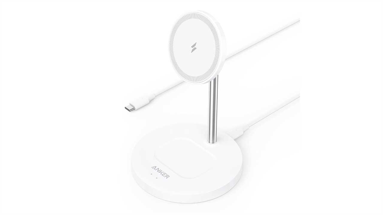 Anker PowerWave Magnetic 2-in-1 Stand – Budget 2-in-1 magnetic charging stand