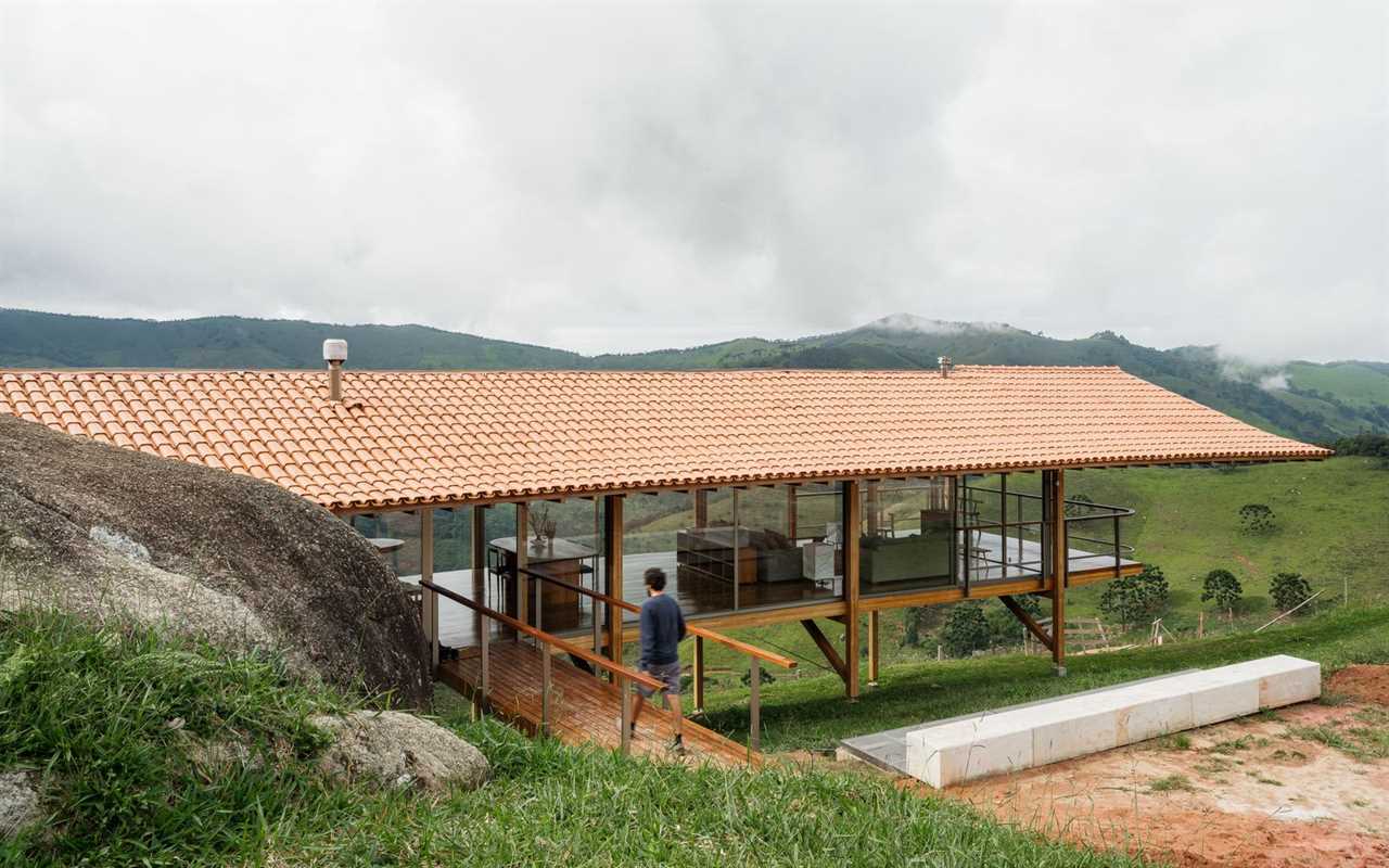 You Can See Straight Through This Prefab Mountain Home Near São Paulo