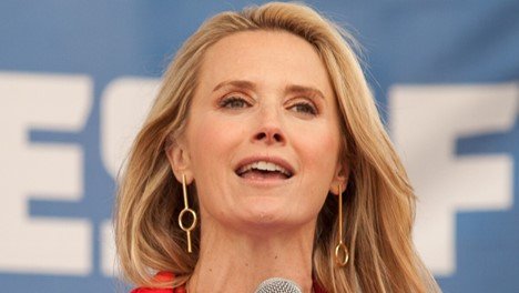 Gavin Newsom’s Wife Pocketed $300K a Year from Political Insiders