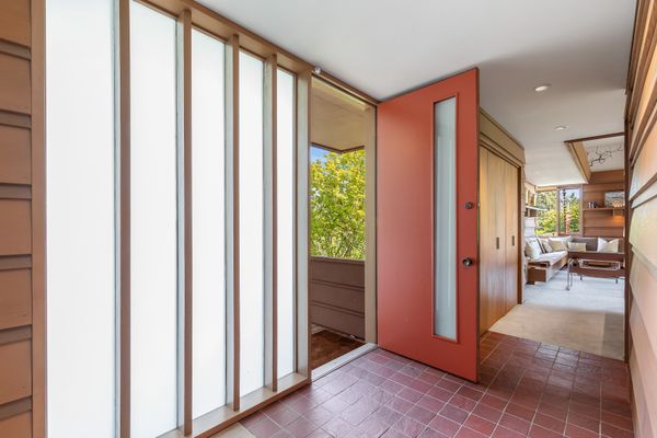 Milton Stricker was the first of Frank Lloyd Wright's apprentices to be licensed as an architect in Washington State. 