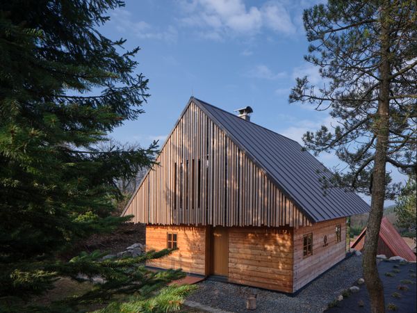 One Side of This Czech Home Feels Like a Traditional Log Cabin—the Other Has Lots of Glass