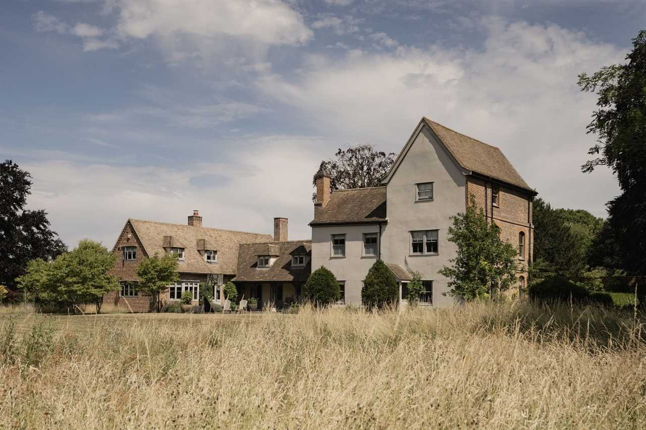 We’ll Never Be Royals—But You Can Live Like Queen Elizabeth I at This £7M English Manor