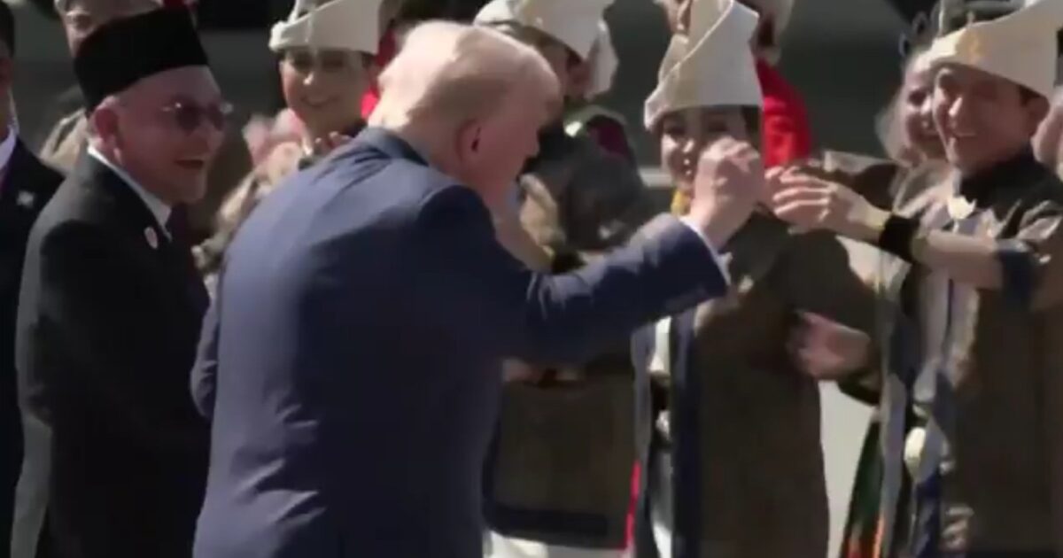 EPIC: President Trump Does ‘Trump Dance’ at Kuala Lumpur Red Carpet Welcome Ceremony (Video)