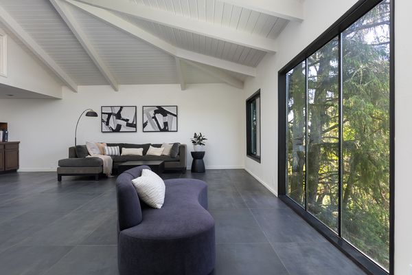 Ahead of the sale, the home was appointed with new flooring, fresh interior and exterior paint, a new metal roof and a freshly poured driveway.