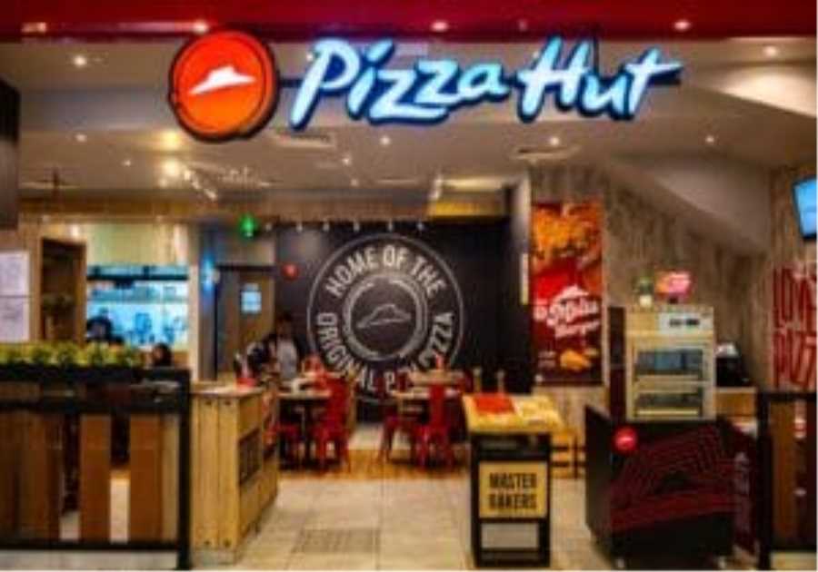 Pizza Hut ‘stuck in the middle’ as UK dine-in arm collapses into administration