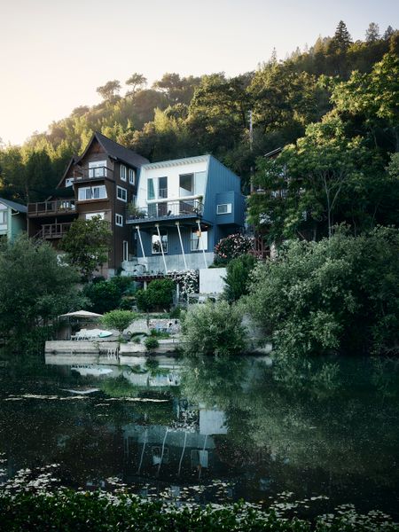 This Riverfront Home in Northern California Maxes Out Water Views