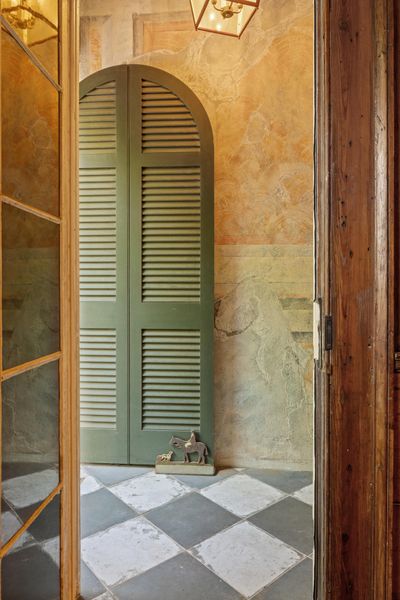 Inside a Restored 1790s Gem in Charleston’s Historic French Quarter, Just Listed at $3.9M