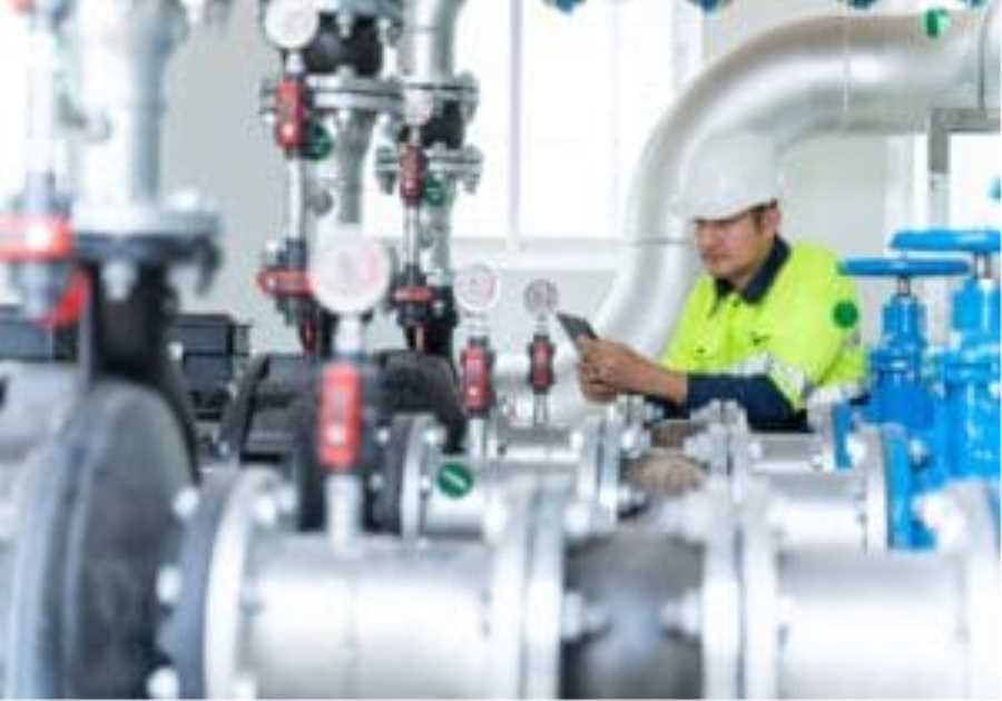 Labour to slash electricity charges for UK factories amid industrial shutdown fears