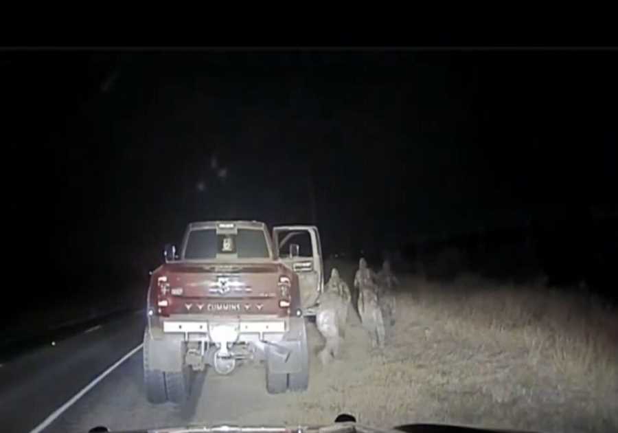 Texas DPS Arrest Smuggler — Multiple Illegals Wearing Camouflage Bail from Vehicle (VIDEO)