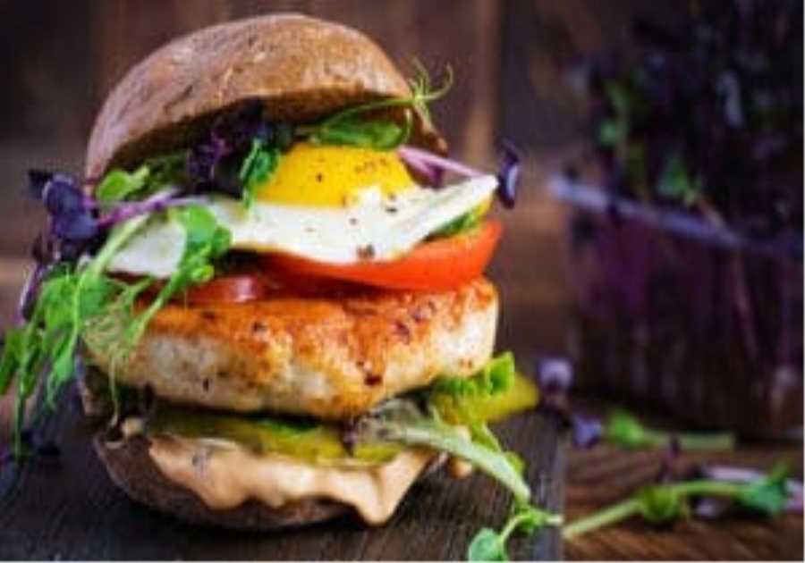 Bagels, burgers and seamoss top Deliveroo’s 2025 cravings list