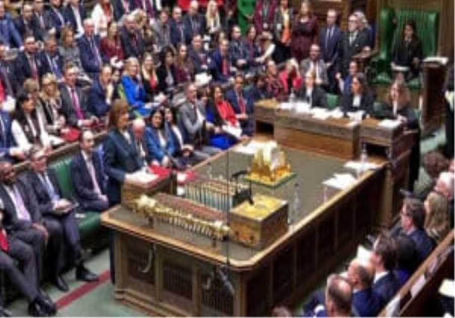 Reeves condemns early release of OBR report as ‘deeply disappointing’ as experts call for investigation