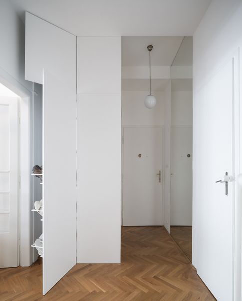 For All Its Fresh Storage, a Small Prague Apartment Keeps Its Historic Feel