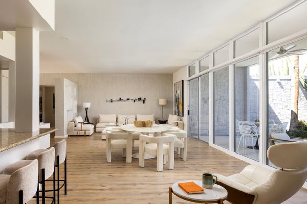 A Modernist Landmark in Rancho Mirage Asks $1.3M