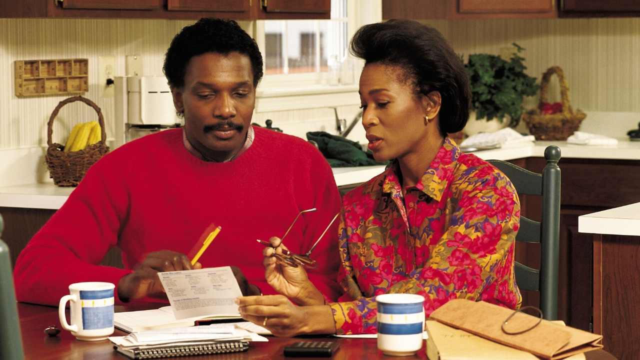 Why Some Dual-Income Couples Feel Invisible Around Friends With Kids