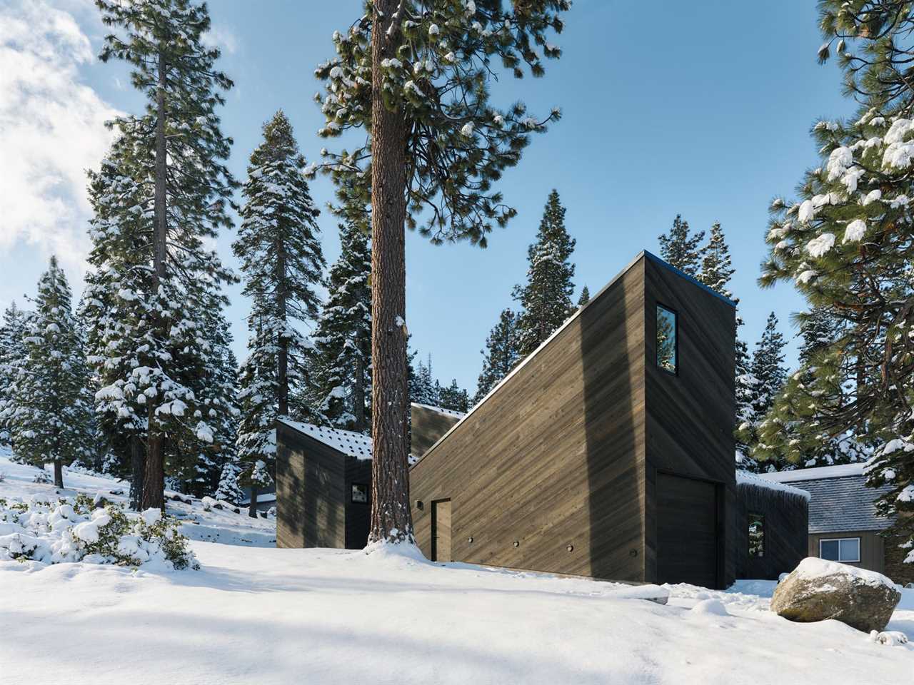 This Minimalist Black Ski Cabin in Tahoe Feels as Fresh as a Powder Day