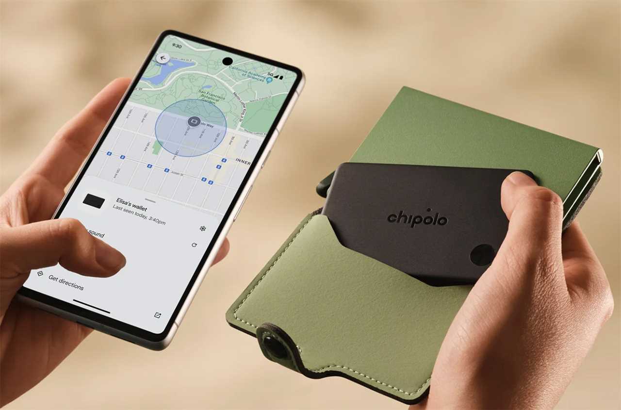 Chipolo CARD – Loud tracker card with special button