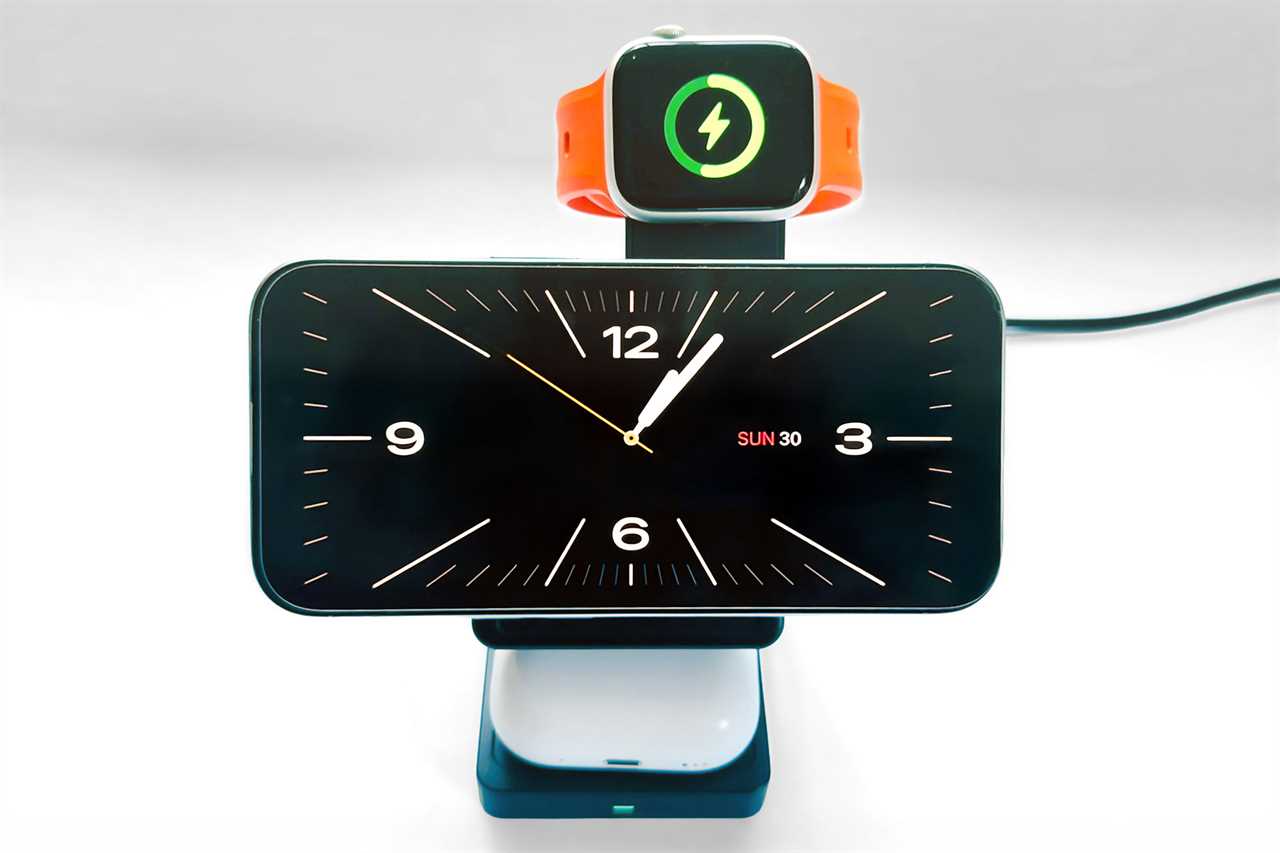 Baseus PicoGo AF21 Portable 3 in 1 Qi 2 2 Wireless Charger front