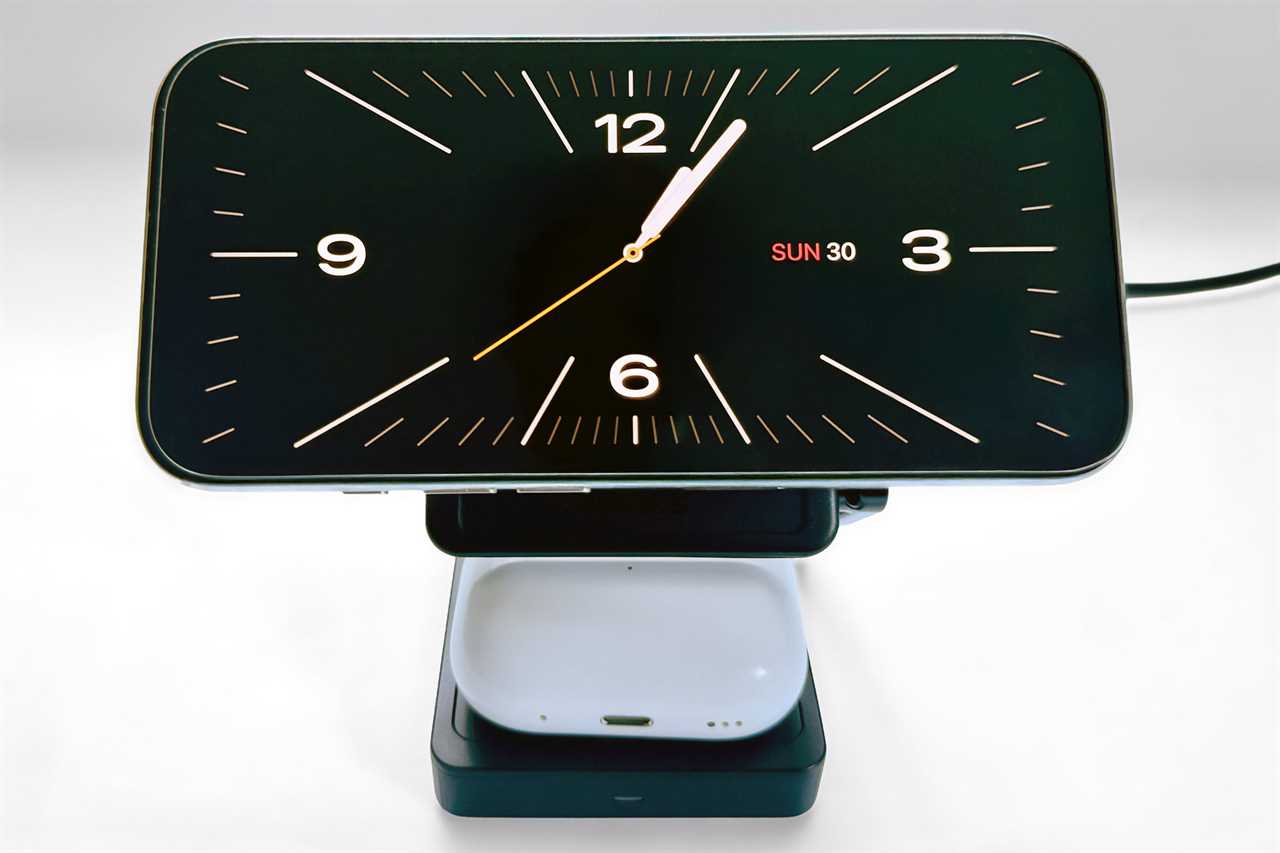 Baseus PicoGo AF21 Portable 3 in 1 Qi 2 2 Wireless Charger front AirPods