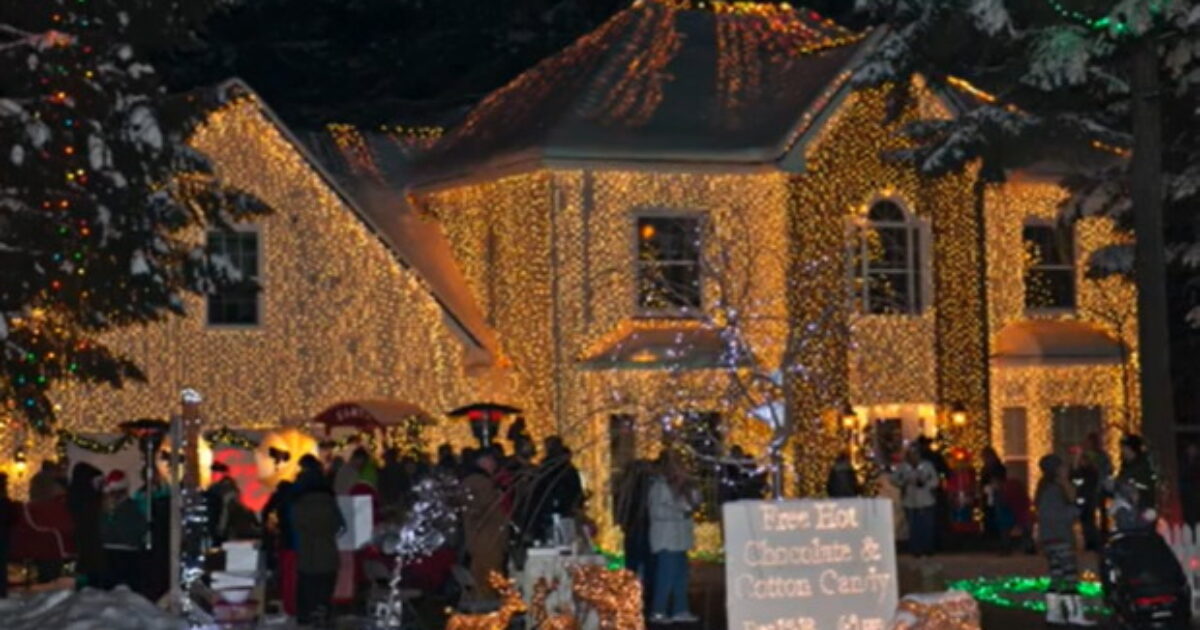 Lawyer Wins Legal Battle With Homeowners Association Over Christmas Display – Uses Settlement Money to Buy More Lights