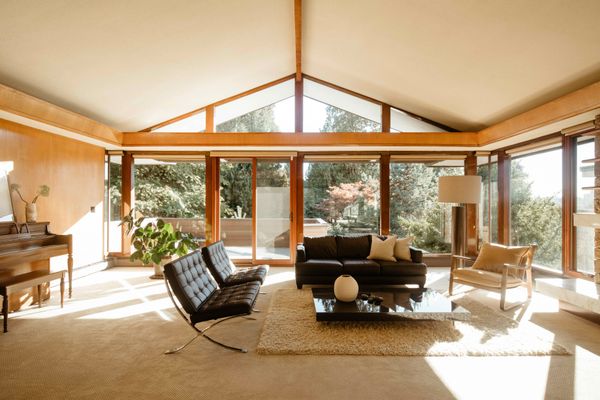 Near Vancouver, a Japanese-Inspired Midcentury Home Lists for $3.8M