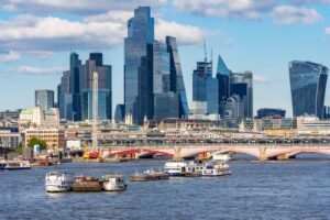 Britain stuck at bottom of G7 for investment as private spending stalls