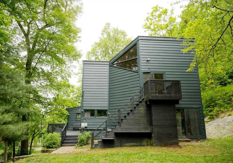 Want an Escape From NYC? Here’s a $675K Cabin in the Woods