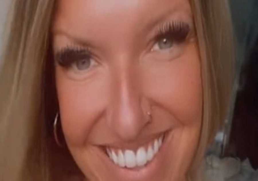 “I’m About to Start Crying…Why Are You Ruining Christmas?!”- “Two Cats Karen” Goes BERSERK After Airline Staff Refuses to Let Her Stuff Her Animals Under Plane Seat (VIDEO)