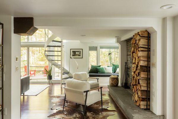 A Landscape Painter Designed This $879K Catskills Home—and It Shows