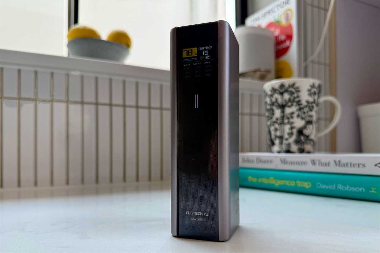 Cuktech 15 Ultra Power Bank 20000mAh (165W) – Best budget 140W 20K laptop power bank