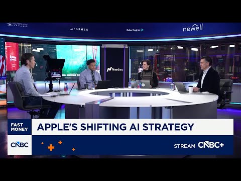 'Fast Money' traders react to Apple's shift in its AI strategy