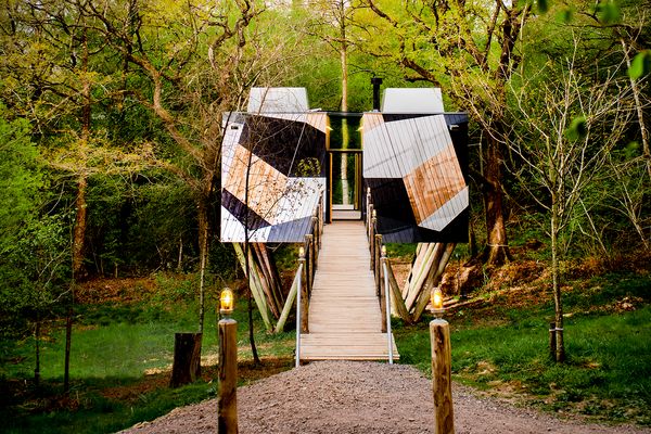 Three Award-Winning Tree Houses Hit the Market in England Starting at £2M