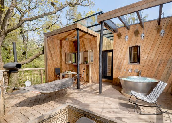 Three Award-Winning Tree Houses Hit the Market in England Starting at £2M