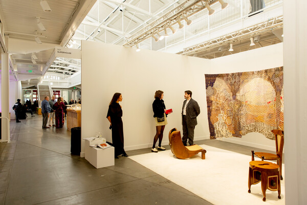 Last year, FOG extended its footprint with FOG FOCUS, a showcase of emerging designers and galleries located on a neighboring pier. This year, it was once again buzzing with energy (which was at least partly fueled by cocktails), with a standout showing from New York’s Superhouse. The gallery presented an installation of furniture by Belgian-Congolese maker Kim Mupangilaï, who crafted a three-piece seating set inspired by her cross-cultural roots.