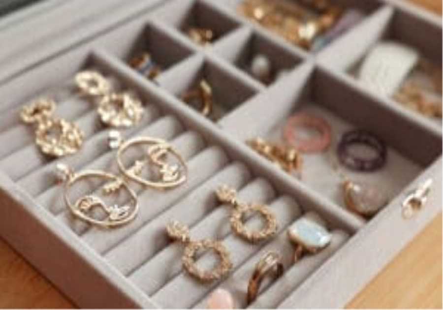 Gold and silver hit record highs as experts urge Britons to check drawers and jewellery boxes