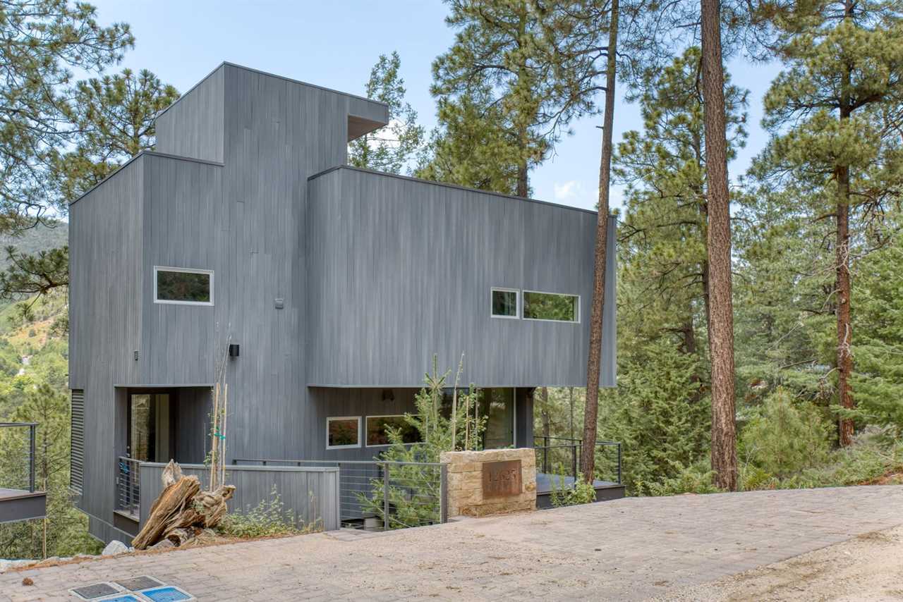The Ski Slopes Are 10 Minutes Away From This $1.2M Arizona Cabin