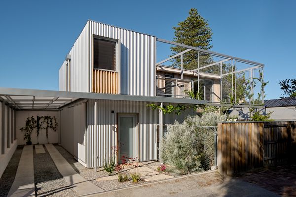 Even the Kitchen Is Sunken at This Family Home in Australia