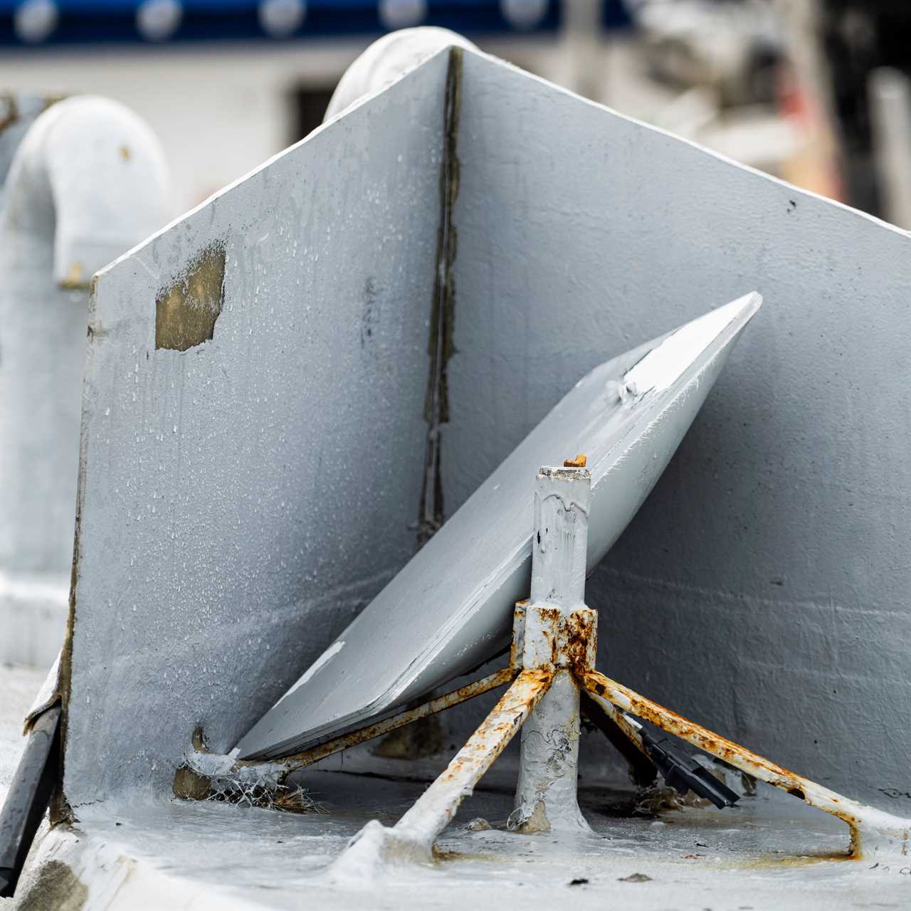 Starlink panel with a rusty mount