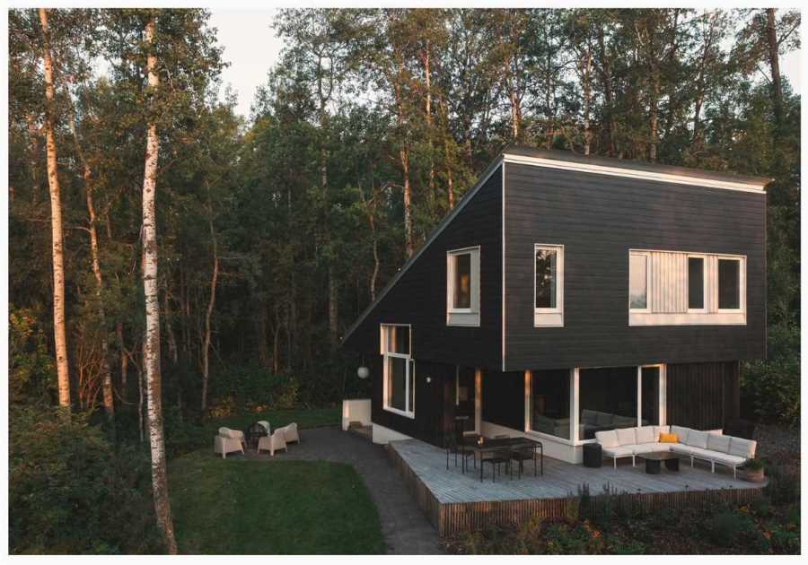 Budget Breakdown: They Built a Lakeside Canadian Cabin With a Twist for $412K