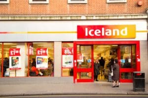 Iceland supermarket drops decade-long trademark dispute with Iceland and offers “rapprochement discount”