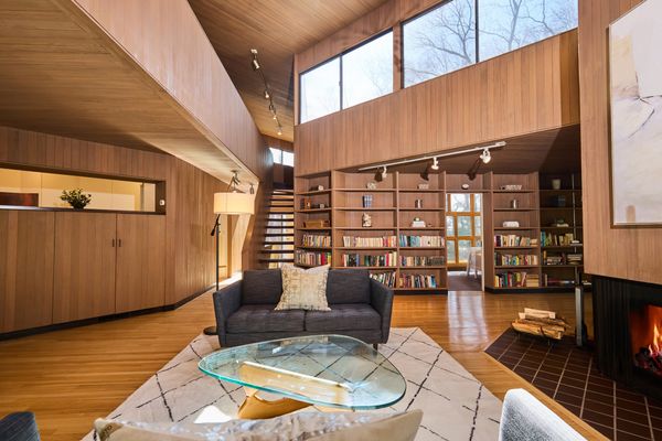 In Connecticut, a ’70s Home Set High in the Treetops Asks $1.6M